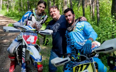 Lyžiarka Petra Vlhová s bratom Borisom si vychutnávajú Tatranskú minerálku aj motocross
